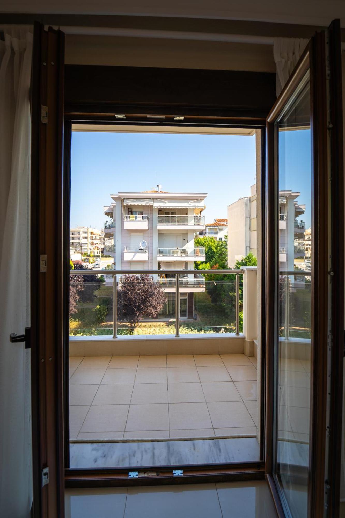 Luxury And Sunny Apartment 250 Mts From The Beach!! Peraia  Luaran gambar